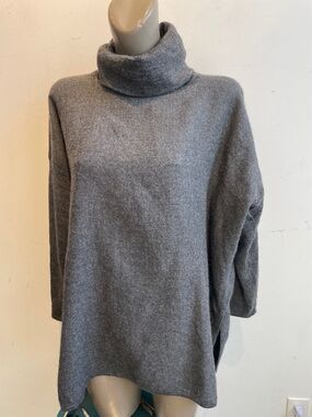 Cuyana baby alpaca sweater S-M